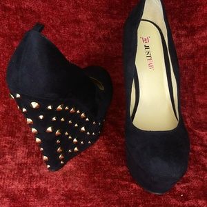 JUST FAB Wedge Stud Heels Size 8.5